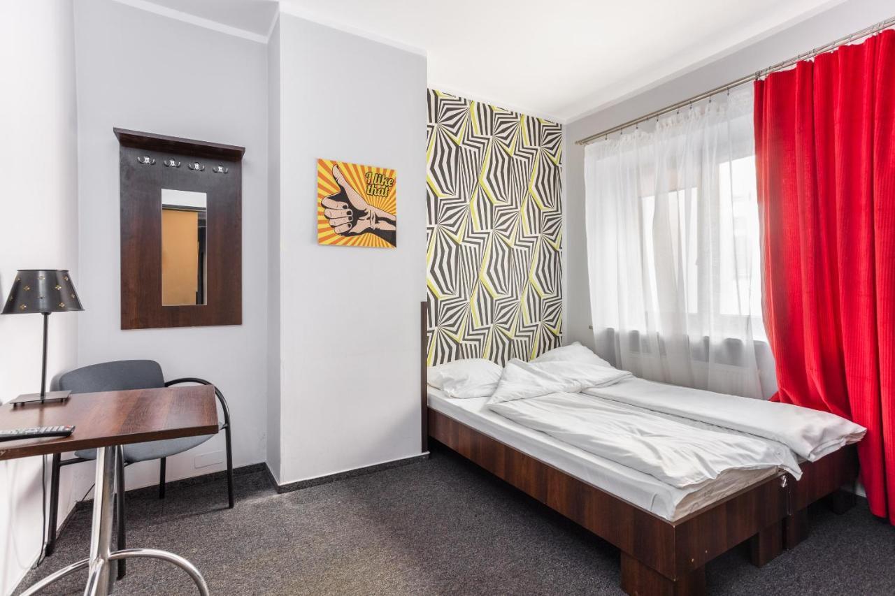 Shick Hostel Βρότσλαβ Εξωτερικό φωτογραφία