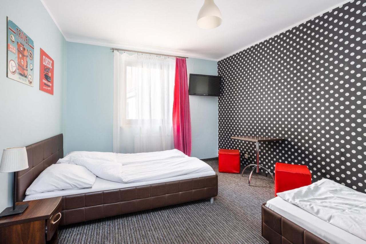 Shick Hostel Βρότσλαβ Εξωτερικό φωτογραφία